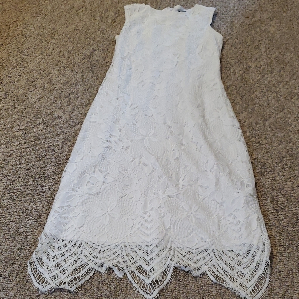 Elegant White Lace Dress